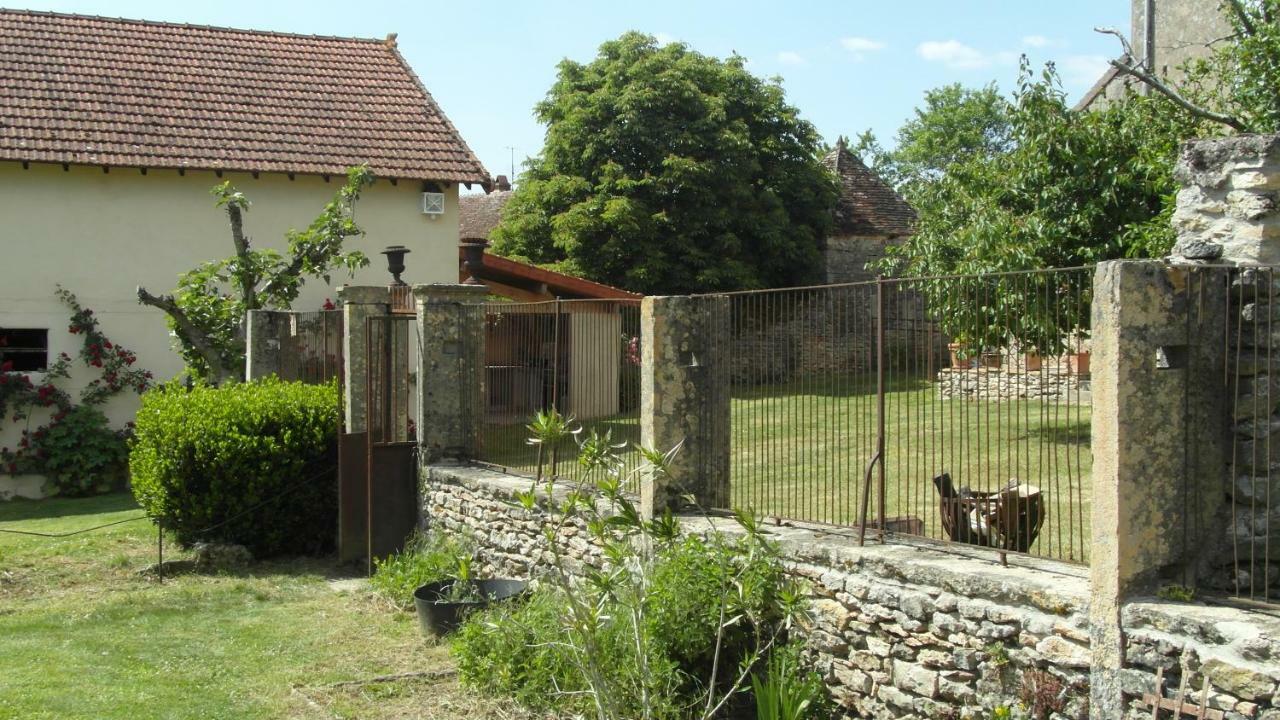 Chatel De Bierre Sigy-le-Châtel Exterior photo