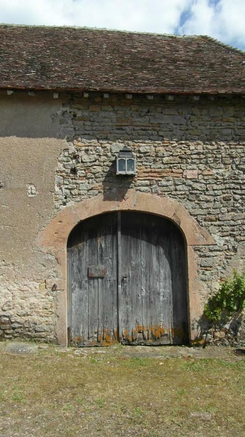 Chatel De Bierre Sigy-le-Châtel Exterior photo